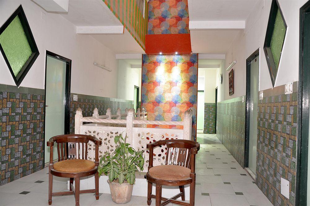 Oyo 3472 Hotel Rama Inn Yeni Delhi Dış mekan fotoğraf