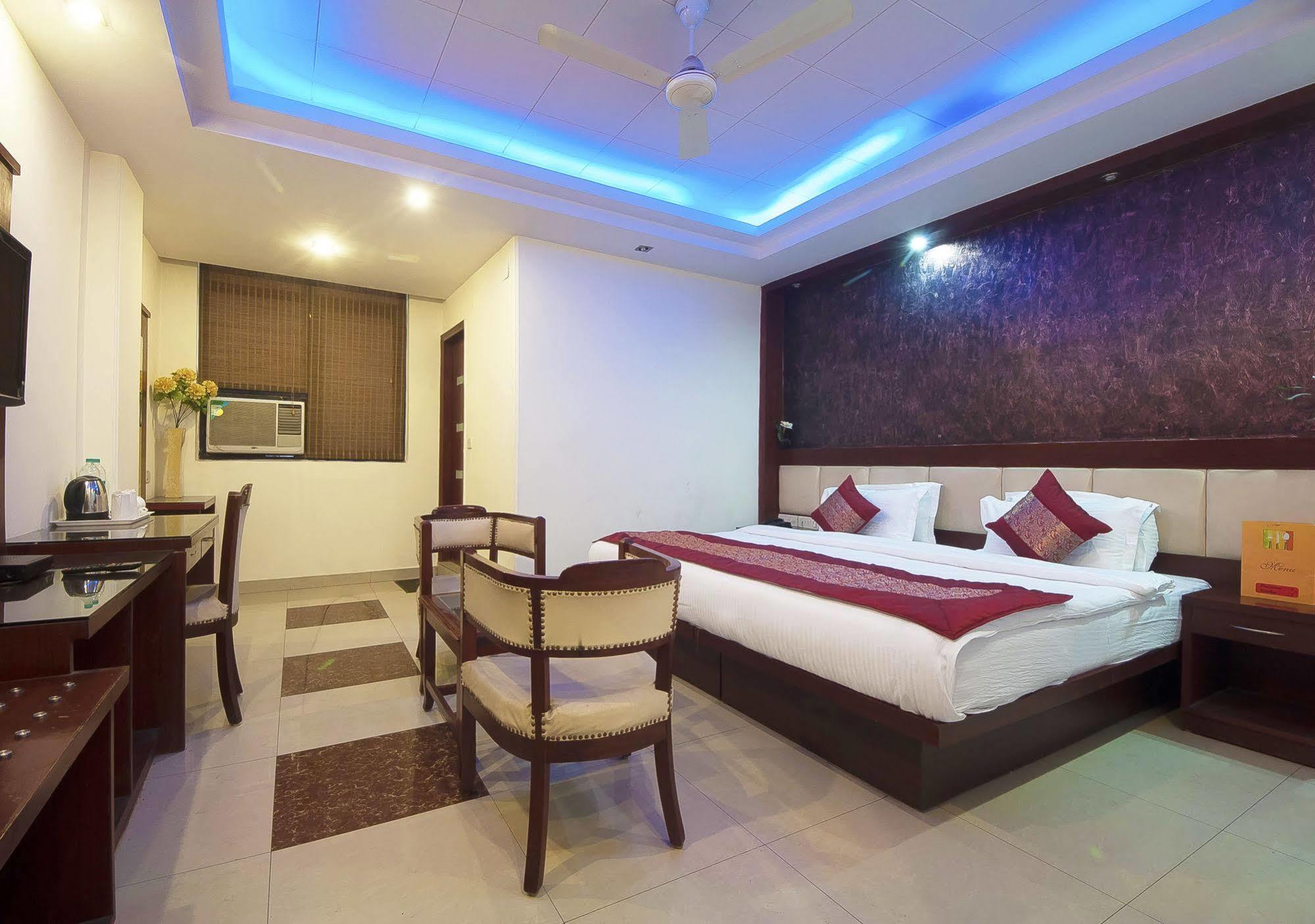 Oyo 3472 Hotel Rama Inn Yeni Delhi Dış mekan fotoğraf